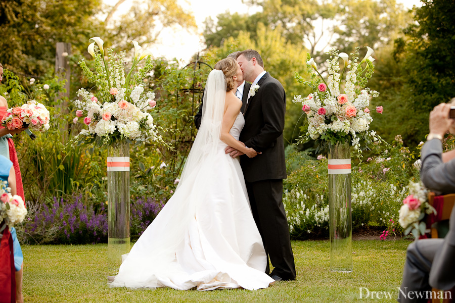 Drew Newman captures a beautiful wedding at the Atlanta Boanical Gardens.